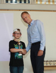 Lennox Koch gewinnt Grundschulschachturnier 2016.